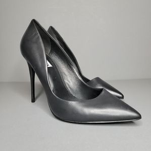 STEVE MADDEN VALA Black Leather Stiletto Pump